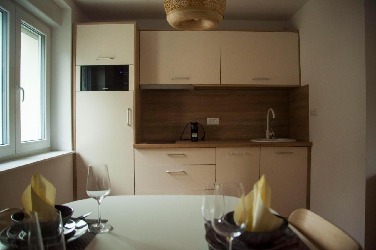 Chang Thai Apartments 卢布尔雅那 外观 照片